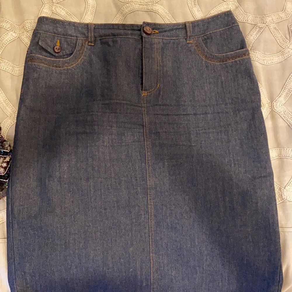Max Mara black jean/ Denim Skirt. Authentic weekend by Max Mara